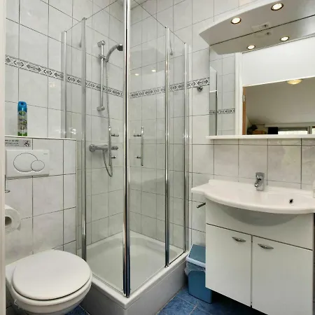 Holiday With Indoor Pool And Sauna بيت للعطل Manhay