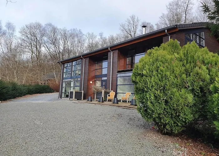 In Odeigne With Private Pool & Sauna Dom wakacyjny Manhay